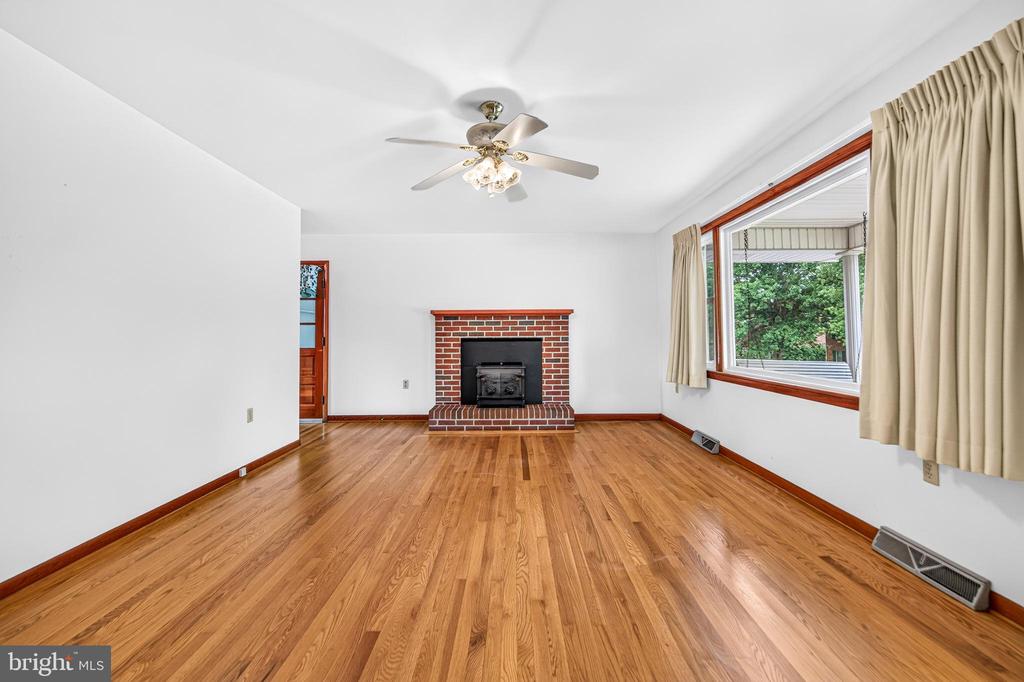 201 FIRST ST, LURAY, Virginia 22835, 2 Bedrooms Bedrooms, ,2 BathroomsBathrooms,Residential,201 FIRST ST,VAPA2006650 MLS # VAPA2006650