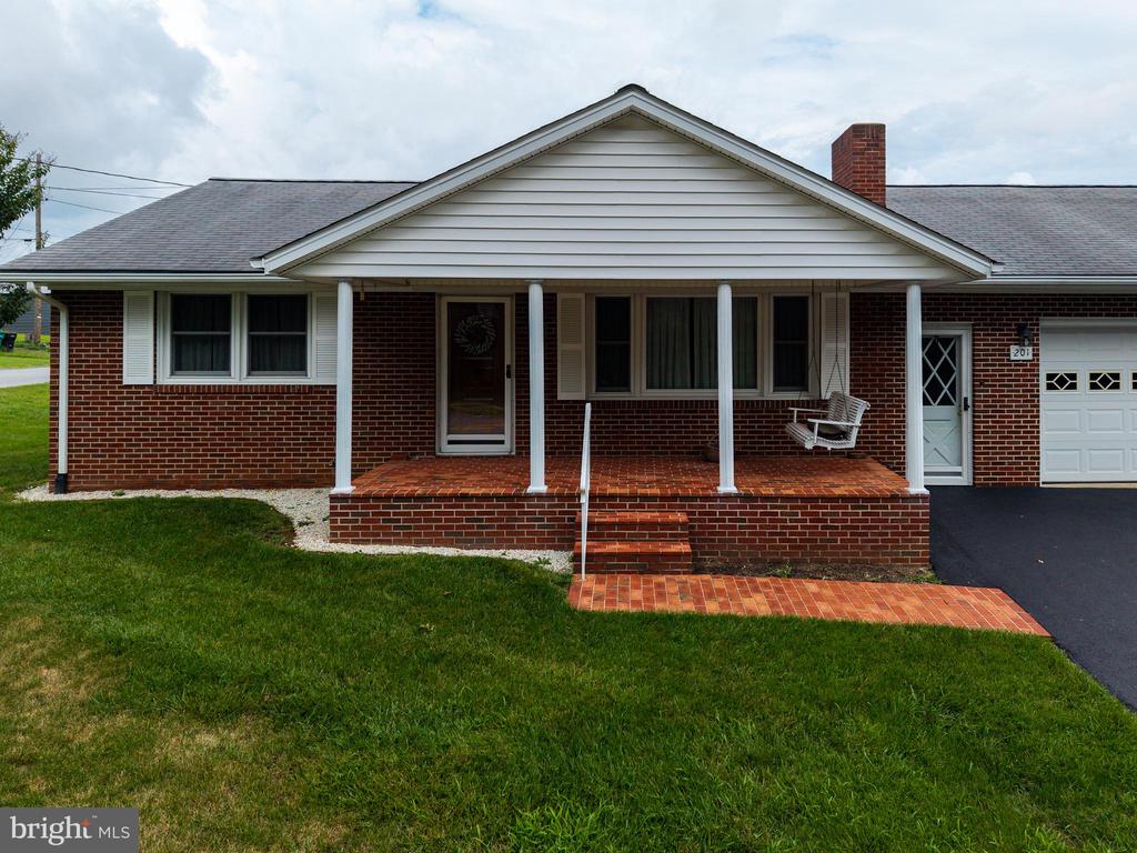 201 FIRST ST, LURAY, Virginia 22835, 2 Bedrooms Bedrooms, ,2 BathroomsBathrooms,Residential,201 FIRST ST,VAPA2006650 MLS # VAPA2006650