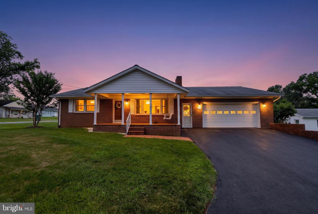 201 FIRST ST, LURAY, Virginia 22835, 2 Bedrooms Bedrooms, ,2 BathroomsBathrooms,Residential,201 FIRST ST,VAPA2006650 MLS # VAPA2006650