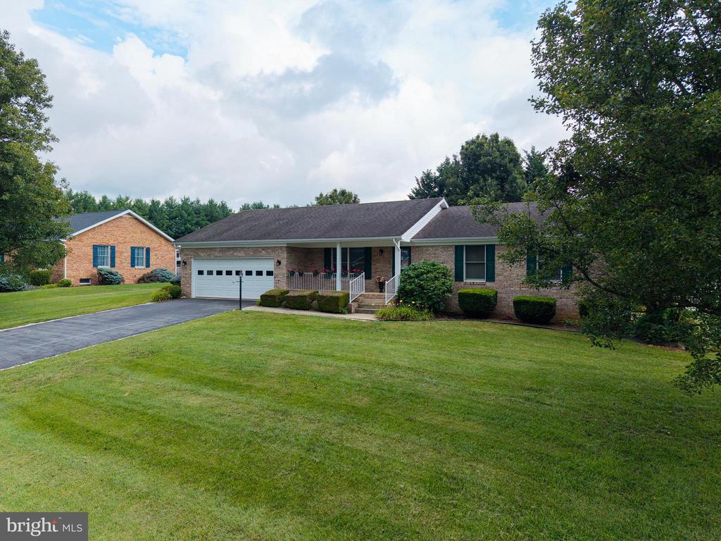 18 MEADOW LN, LURAY, Virginia 22835, 3 Bedrooms Bedrooms, ,2 BathroomsBathrooms,Residential,18 MEADOW LN,VAPA2006658 MLS # VAPA2006658 18 MEADOW LN, LURAY, Virginia 22835, 3 Bedrooms Bedrooms, ,2 BathroomsBathrooms,Residential,18 MEADOW LN,VAPA2006658 MLS # VAPA2006658