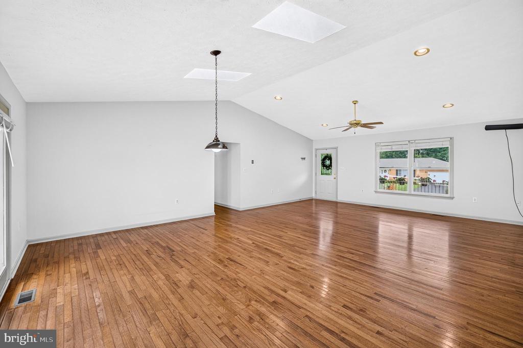 18 MEADOW LN, LURAY, Virginia 22835, 3 Bedrooms Bedrooms, ,2 BathroomsBathrooms,Residential,18 MEADOW LN,VAPA2006658 MLS # VAPA2006658 18 MEADOW LN, LURAY, Virginia 22835, 3 Bedrooms Bedrooms, ,2 BathroomsBathrooms,Residential,18 MEADOW LN,VAPA2006658 MLS # VAPA2006658