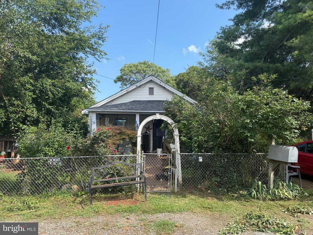 163 MANSFIELD ST, FREDERICKSBURG, Virginia 22408, 2 Bedrooms Bedrooms, ,1 BathroomBathrooms,Residential,163 MANSFIELD ST,VASP2043630 MLS # VASP2043630 163 MANSFIELD ST, FREDERICKSBURG, Virginia 22408, 2 Bedrooms Bedrooms, ,1 BathroomBathrooms,Residential,163 MANSFIELD ST,VASP2043630 MLS # VASP2043630