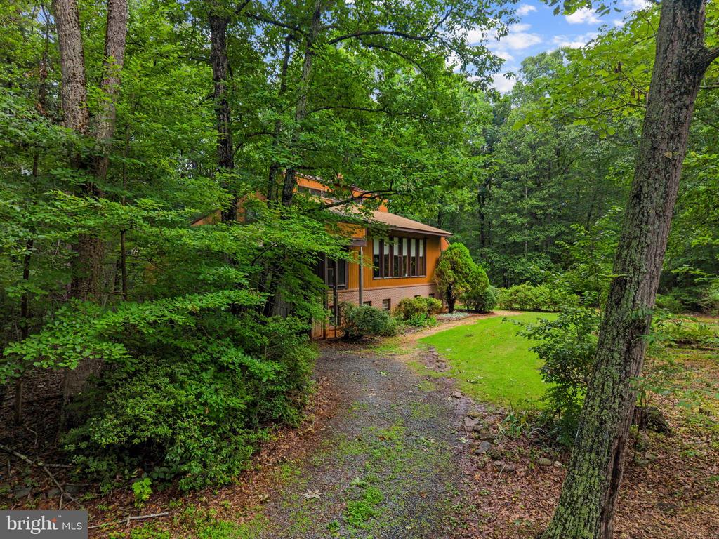 554 ARRINGTON MOUNTAIN RD, HAYWOOD, Virginia 22722, 3 Bedrooms Bedrooms, ,2 BathroomsBathrooms,Residential,554 ARRINGTON MOUNTAIN RD,VAMA2002856 MLS # VAMA2002856 554 ARRINGTON MOUNTAIN RD, HAYWOOD, Virginia 22722, 3 Bedrooms Bedrooms, ,2 BathroomsBathrooms,Residential,554 ARRINGTON MOUNTAIN RD,VAMA2002856 MLS # VAMA2002856
