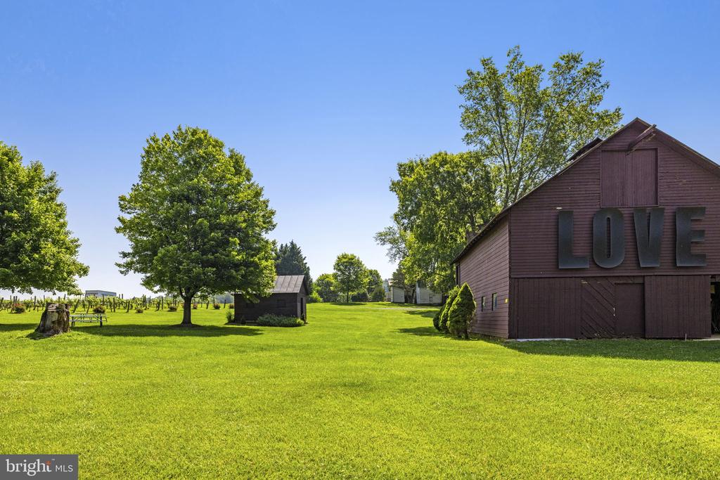6190 GEORGETOWN RD, BROAD RUN, Virginia 20137, 3 Bedrooms Bedrooms, ,2 BathroomsBathrooms,Residential,6190 GEORGETOWN RD,VAFQ2022410 MLS # VAFQ2022410