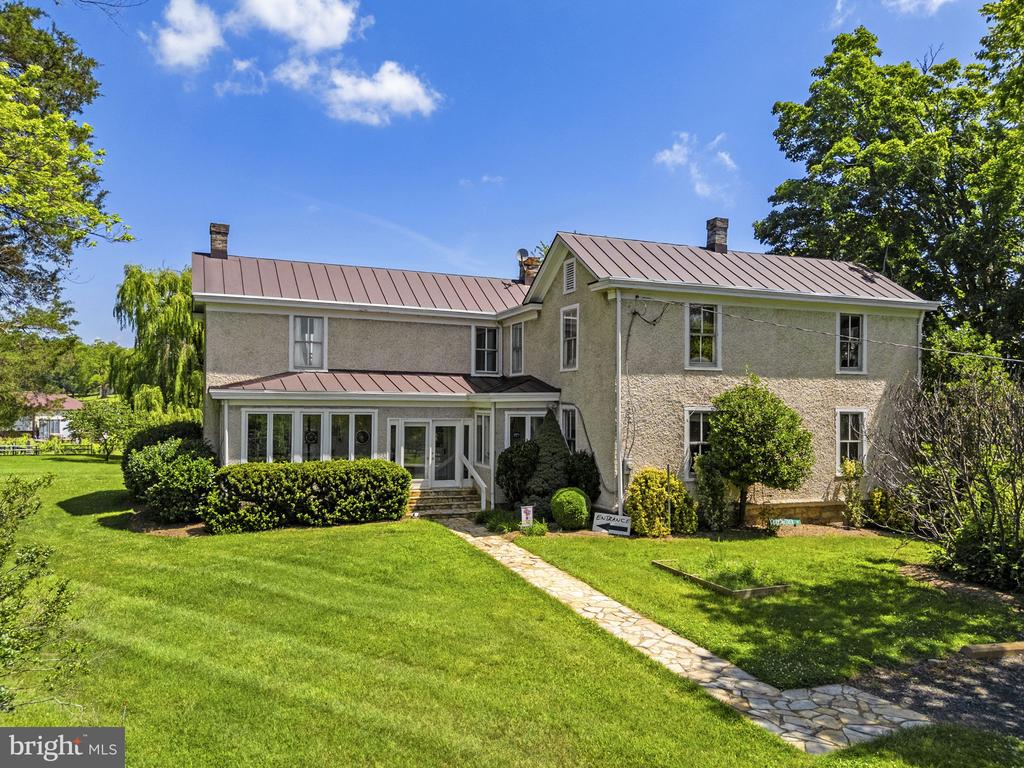 6190 GEORGETOWN RD, BROAD RUN, Virginia 20137, 3 Bedrooms Bedrooms, ,2 BathroomsBathrooms,Residential,6190 GEORGETOWN RD,VAFQ2022410 MLS # VAFQ2022410