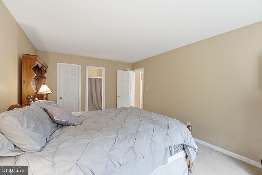 9088 WOODBROOK LN, CULPEPER, Virginia 22701, 4 Bedrooms Bedrooms, ,3 BathroomsBathrooms,Residential,9088 WOODBROOK LN,VACU2014404 MLS # VACU2014404 9088 WOODBROOK LN, CULPEPER, Virginia 22701, 4 Bedrooms Bedrooms, ,3 BathroomsBathrooms,Residential,9088 WOODBROOK LN,VACU2014404 MLS # VACU2014404