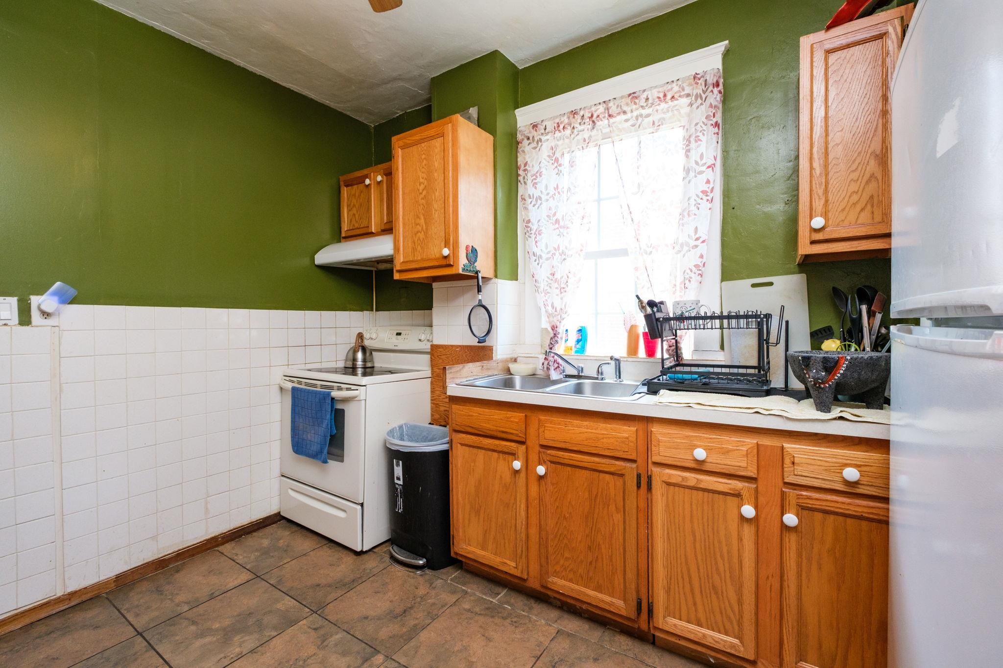 233 N BAYARD AVE, WAYNESBORO, Virginia 22980, 4 Bedrooms Bedrooms, ,2 BathroomsBathrooms,Residential,233 N BAYARD AVE,679341 MLS # 679341