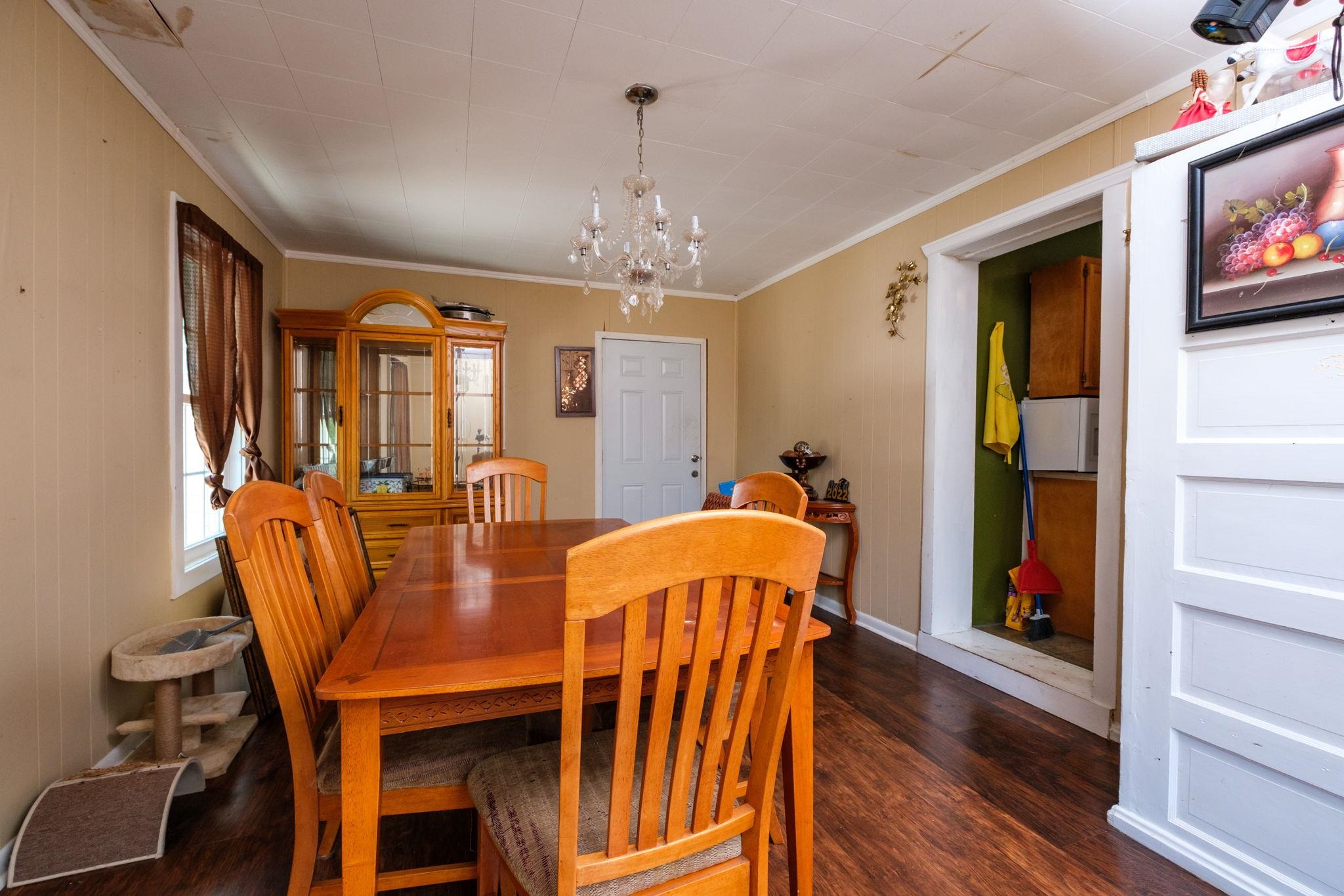 233 N BAYARD AVE, WAYNESBORO, Virginia 22980, 4 Bedrooms Bedrooms, ,2 BathroomsBathrooms,Residential,233 N BAYARD AVE,679341 MLS # 679341