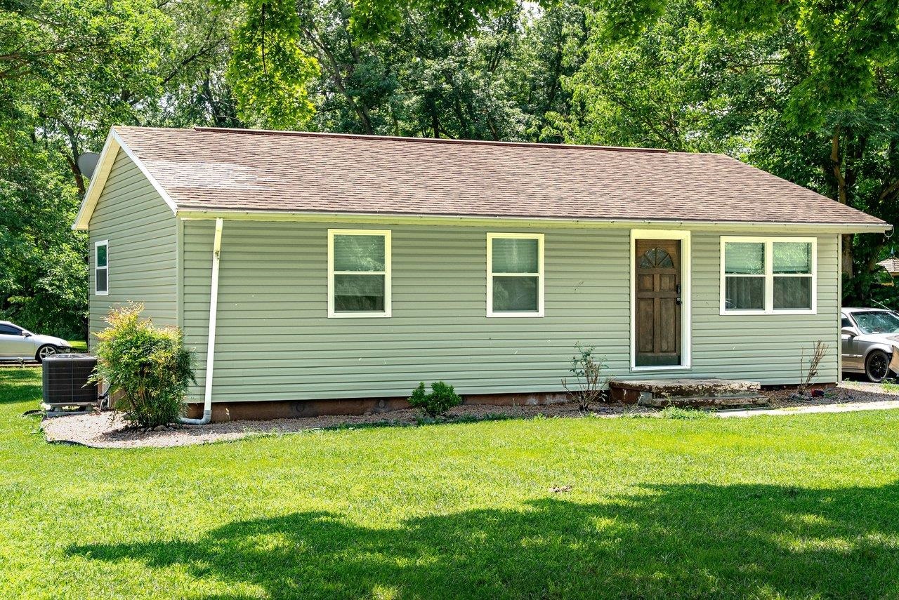 15524 EVERGREEN VALLEY RD, TIMBERVILLE, Virginia 22853, 3 Bedrooms Bedrooms, ,1 BathroomBathrooms,Residential,15524 EVERGREEN VALLEY RD,679342 MLS # 679342 15524 EVERGREEN VALLEY RD, TIMBERVILLE, Virginia 22853, 3 Bedrooms Bedrooms, ,1 BathroomBathrooms,Residential,15524 EVERGREEN VALLEY RD,679342 MLS # 679342
