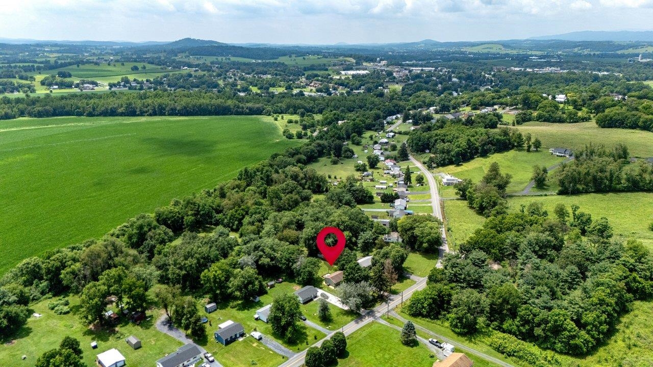 15524 EVERGREEN VALLEY RD, TIMBERVILLE, Virginia 22853, 3 Bedrooms Bedrooms, ,1 BathroomBathrooms,Residential,15524 EVERGREEN VALLEY RD,679342 MLS # 679342 15524 EVERGREEN VALLEY RD, TIMBERVILLE, Virginia 22853, 3 Bedrooms Bedrooms, ,1 BathroomBathrooms,Residential,15524 EVERGREEN VALLEY RD,679342 MLS # 679342