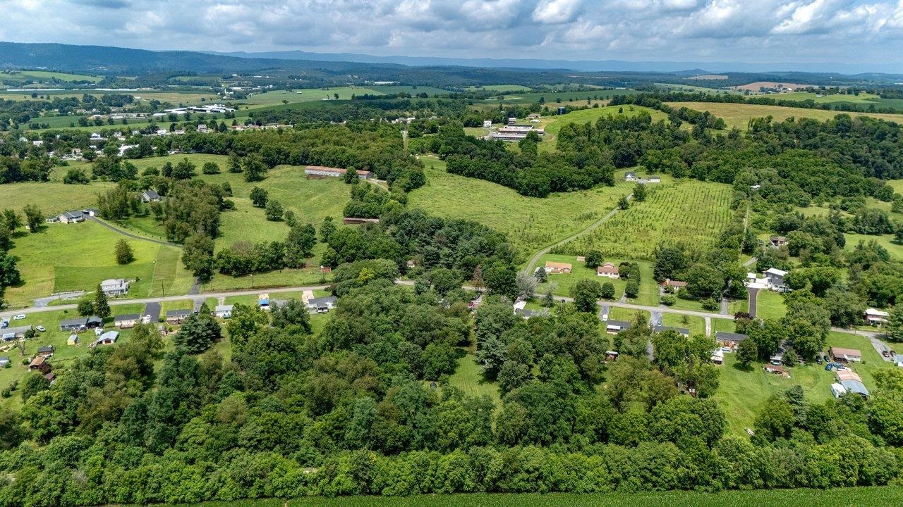 15524 EVERGREEN VALLEY RD, TIMBERVILLE, Virginia 22853, 3 Bedrooms Bedrooms, ,1 BathroomBathrooms,Residential,15524 EVERGREEN VALLEY RD,679342 MLS # 679342 15524 EVERGREEN VALLEY RD, TIMBERVILLE, Virginia 22853, 3 Bedrooms Bedrooms, ,1 BathroomBathrooms,Residential,15524 EVERGREEN VALLEY RD,679342 MLS # 679342