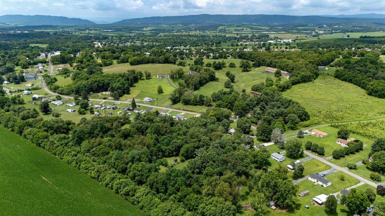 15524 EVERGREEN VALLEY RD, TIMBERVILLE, Virginia 22853, 3 Bedrooms Bedrooms, ,1 BathroomBathrooms,Residential,15524 EVERGREEN VALLEY RD,679342 MLS # 679342 15524 EVERGREEN VALLEY RD, TIMBERVILLE, Virginia 22853, 3 Bedrooms Bedrooms, ,1 BathroomBathrooms,Residential,15524 EVERGREEN VALLEY RD,679342 MLS # 679342