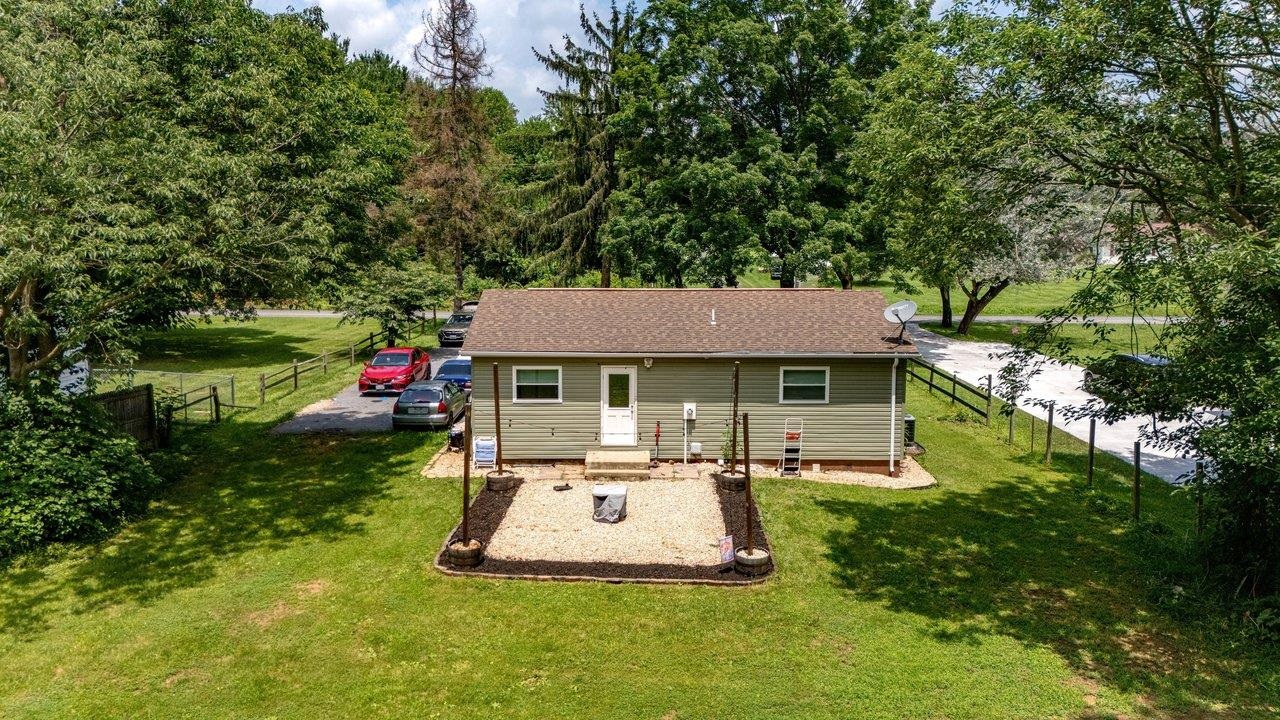 15524 EVERGREEN VALLEY RD, TIMBERVILLE, Virginia 22853, 3 Bedrooms Bedrooms, ,1 BathroomBathrooms,Residential,15524 EVERGREEN VALLEY RD,679342 MLS # 679342 15524 EVERGREEN VALLEY RD, TIMBERVILLE, Virginia 22853, 3 Bedrooms Bedrooms, ,1 BathroomBathrooms,Residential,15524 EVERGREEN VALLEY RD,679342 MLS # 679342