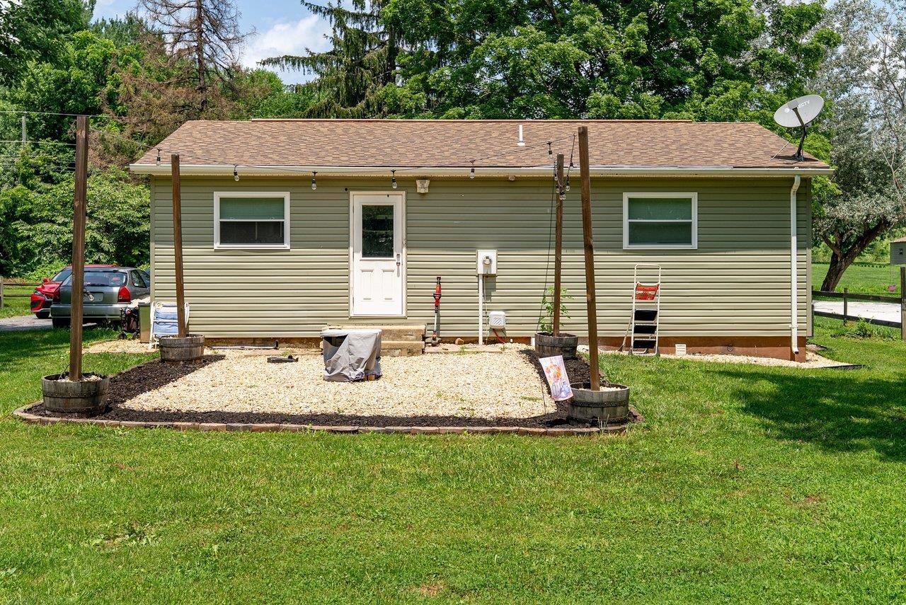 15524 EVERGREEN VALLEY RD, TIMBERVILLE, Virginia 22853, 3 Bedrooms Bedrooms, ,1 BathroomBathrooms,Residential,15524 EVERGREEN VALLEY RD,679342 MLS # 679342 15524 EVERGREEN VALLEY RD, TIMBERVILLE, Virginia 22853, 3 Bedrooms Bedrooms, ,1 BathroomBathrooms,Residential,15524 EVERGREEN VALLEY RD,679342 MLS # 679342