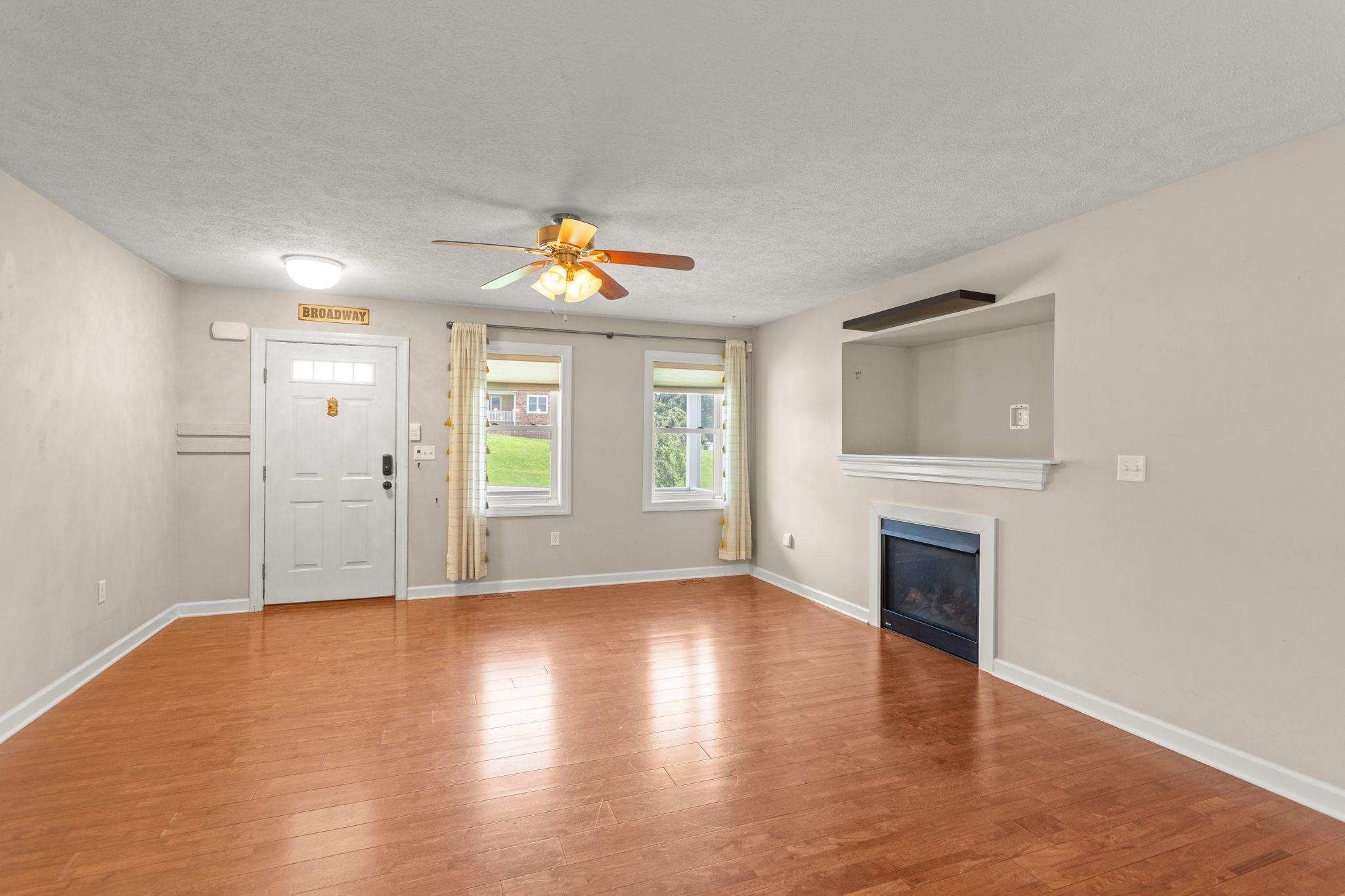 with gas fireplace. with gas fireplace.