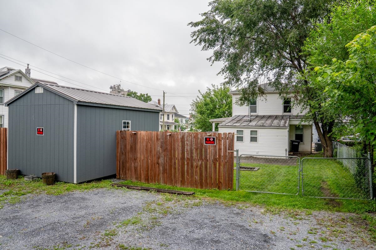 383 COLLICELLO ST, HARRISONBURG, Virginia 22802, 4 Bedrooms Bedrooms, ,2 BathroomsBathrooms,Residential,383 COLLICELLO ST,679346 MLS # 679346