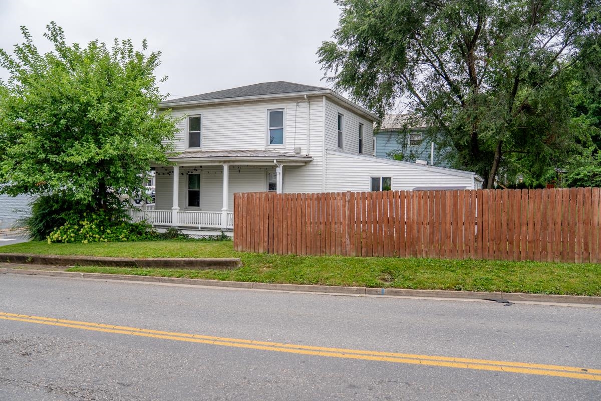 383 COLLICELLO ST, HARRISONBURG, Virginia 22802, 4 Bedrooms Bedrooms, ,2 BathroomsBathrooms,Residential,383 COLLICELLO ST,679346 MLS # 679346