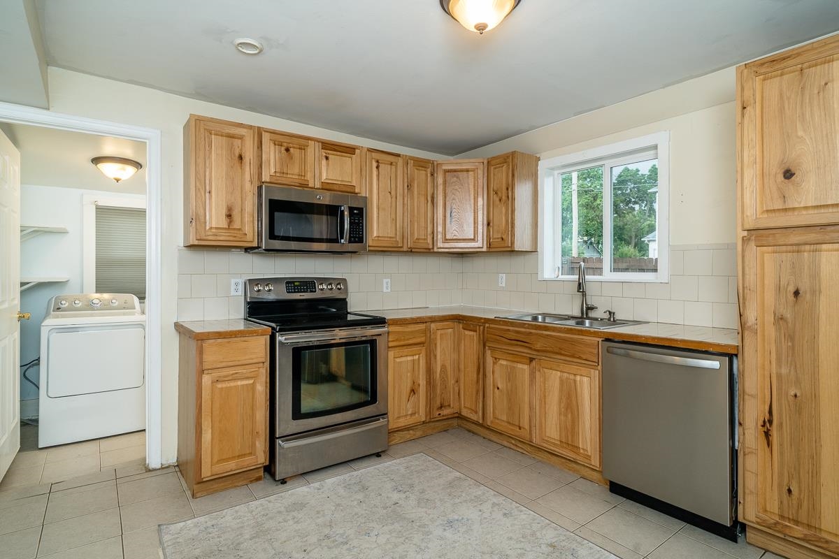 383 COLLICELLO ST, HARRISONBURG, Virginia 22802, 4 Bedrooms Bedrooms, ,2 BathroomsBathrooms,Residential,383 COLLICELLO ST,679346 MLS # 679346