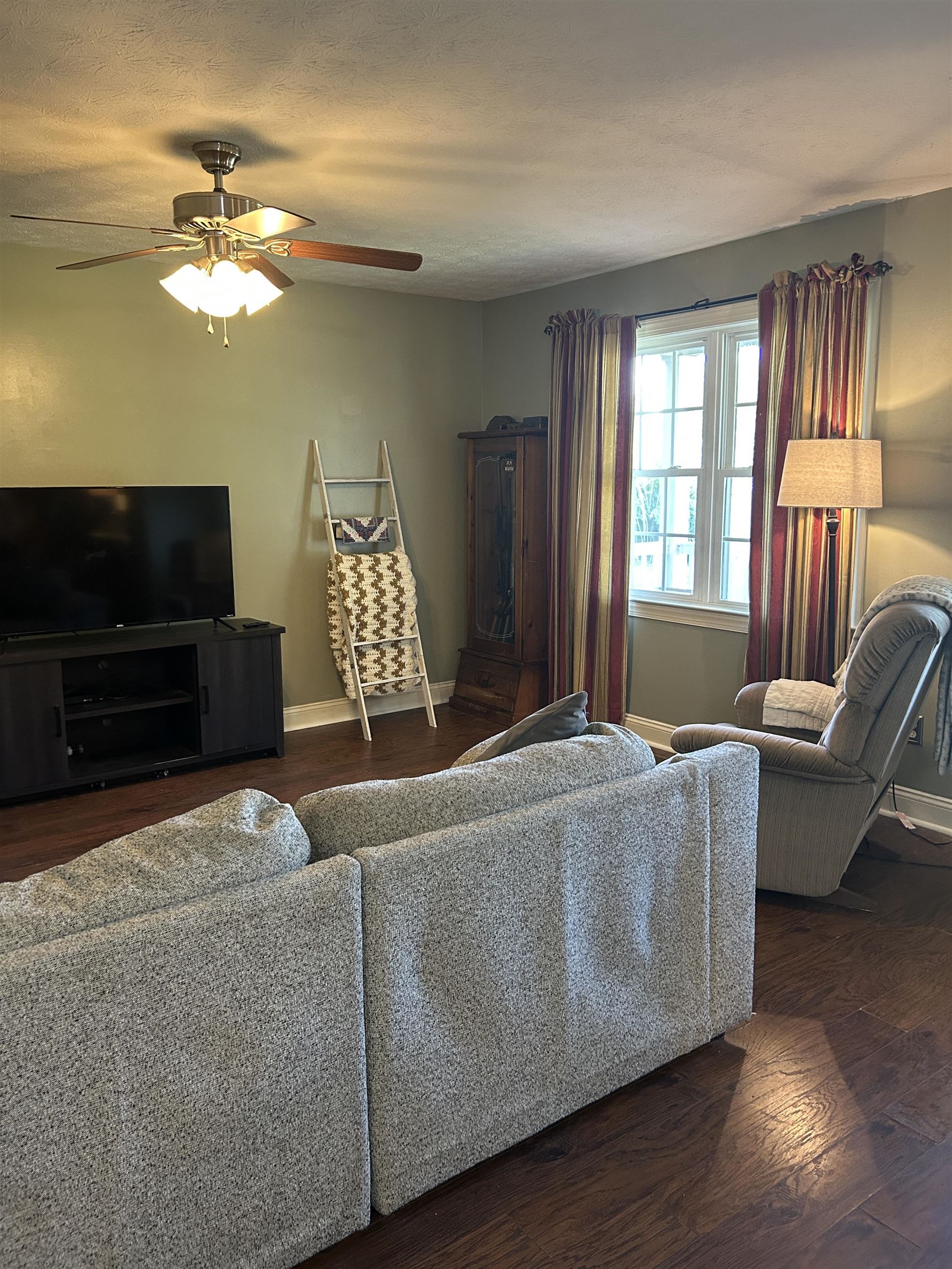 1834 LYNDHURST RD, WAYNESBORO, Virginia 22980, 3 Bedrooms Bedrooms, ,2 BathroomsBathrooms,Residential,1834 LYNDHURST RD,679348 MLS # 679348 1834 LYNDHURST RD, WAYNESBORO, Virginia 22980, 3 Bedrooms Bedrooms, ,2 BathroomsBathrooms,Residential,1834 LYNDHURST RD,679348 MLS # 679348