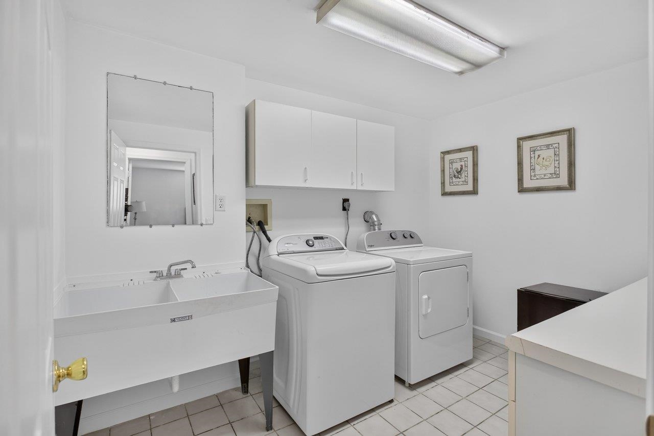 585 HILLTOP DR, STAUNTON, Virginia 24401, 5 Bedrooms Bedrooms, ,2 BathroomsBathrooms,Residential,585 HILLTOP DR,679350 MLS # 679350 585 HILLTOP DR, STAUNTON, Virginia 24401, 5 Bedrooms Bedrooms, ,2 BathroomsBathrooms,Residential,585 HILLTOP DR,679350 MLS # 679350