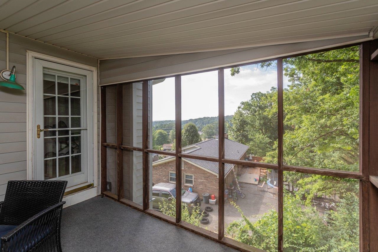 585 HILLTOP DR, STAUNTON, Virginia 24401, 5 Bedrooms Bedrooms, ,2 BathroomsBathrooms,Residential,585 HILLTOP DR,679350 MLS # 679350 585 HILLTOP DR, STAUNTON, Virginia 24401, 5 Bedrooms Bedrooms, ,2 BathroomsBathrooms,Residential,585 HILLTOP DR,679350 MLS # 679350