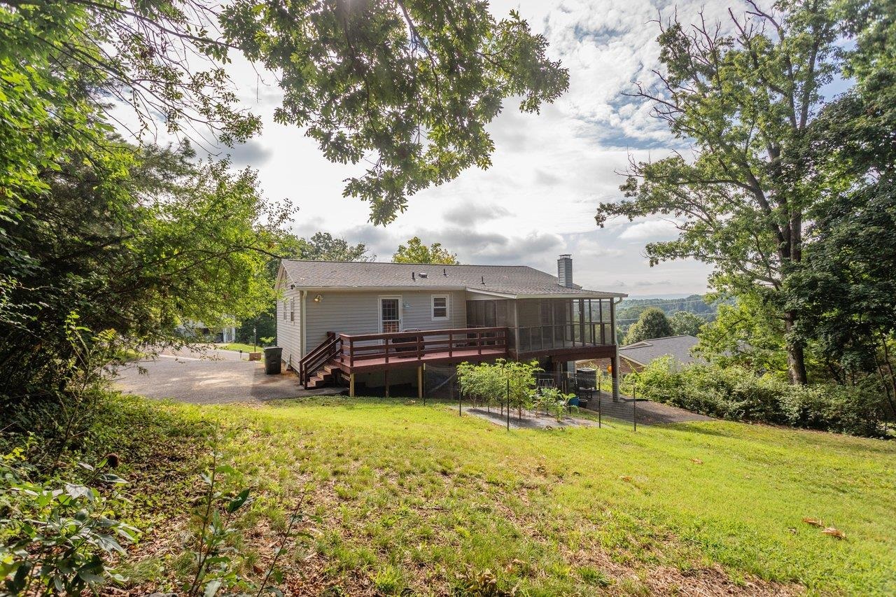 585 HILLTOP DR, STAUNTON, Virginia 24401, 5 Bedrooms Bedrooms, ,2 BathroomsBathrooms,Residential,585 HILLTOP DR,679350 MLS # 679350 585 HILLTOP DR, STAUNTON, Virginia 24401, 5 Bedrooms Bedrooms, ,2 BathroomsBathrooms,Residential,585 HILLTOP DR,679350 MLS # 679350