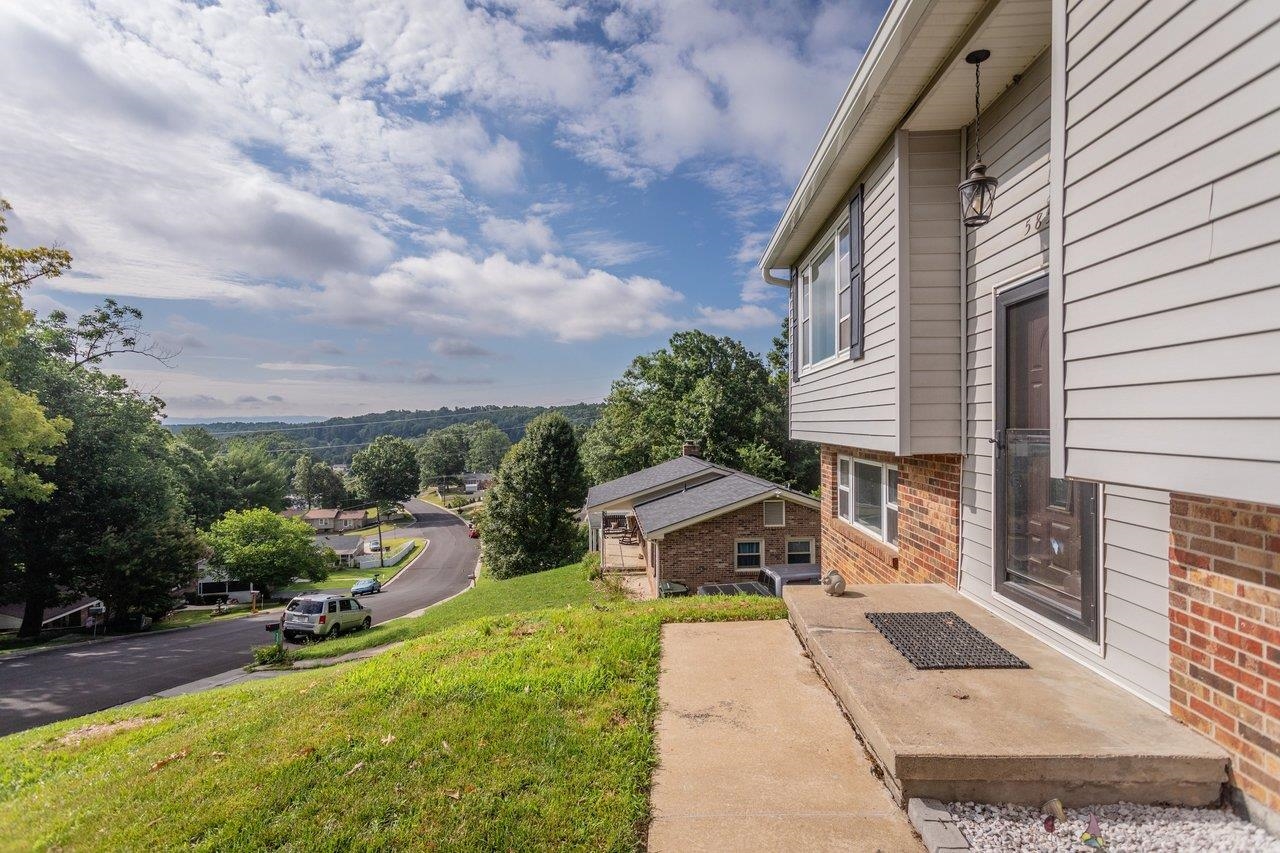 585 HILLTOP DR, STAUNTON, Virginia 24401, 5 Bedrooms Bedrooms, ,2 BathroomsBathrooms,Residential,585 HILLTOP DR,679350 MLS # 679350 585 HILLTOP DR, STAUNTON, Virginia 24401, 5 Bedrooms Bedrooms, ,2 BathroomsBathrooms,Residential,585 HILLTOP DR,679350 MLS # 679350