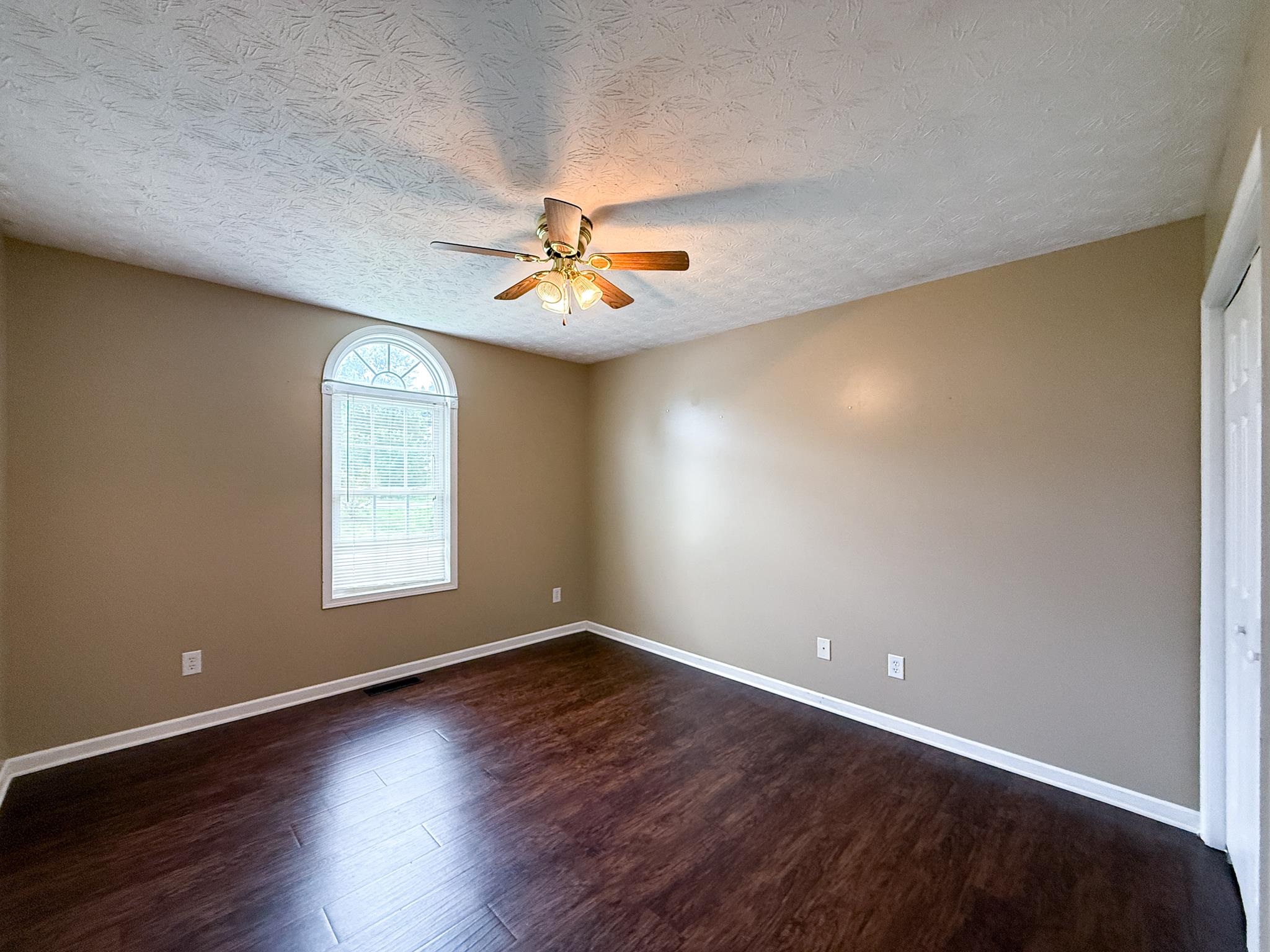121 SUGAR MILL LN, WEYERS CAVE, Virginia 24486, 5 Bedrooms Bedrooms, ,3 BathroomsBathrooms,Residential,121 SUGAR MILL LN,679359 MLS # 679359 121 SUGAR MILL LN, WEYERS CAVE, Virginia 24486, 5 Bedrooms Bedrooms, ,3 BathroomsBathrooms,Residential,121 SUGAR MILL LN,679359 MLS # 679359