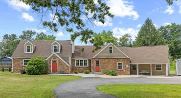 2645 LYNDHURST RD, WAYNESBORO, Virginia 22980, 3 Bedrooms Bedrooms, ,3 BathroomsBathrooms,Residential,2645 LYNDHURST RD,679360 MLS # 679360