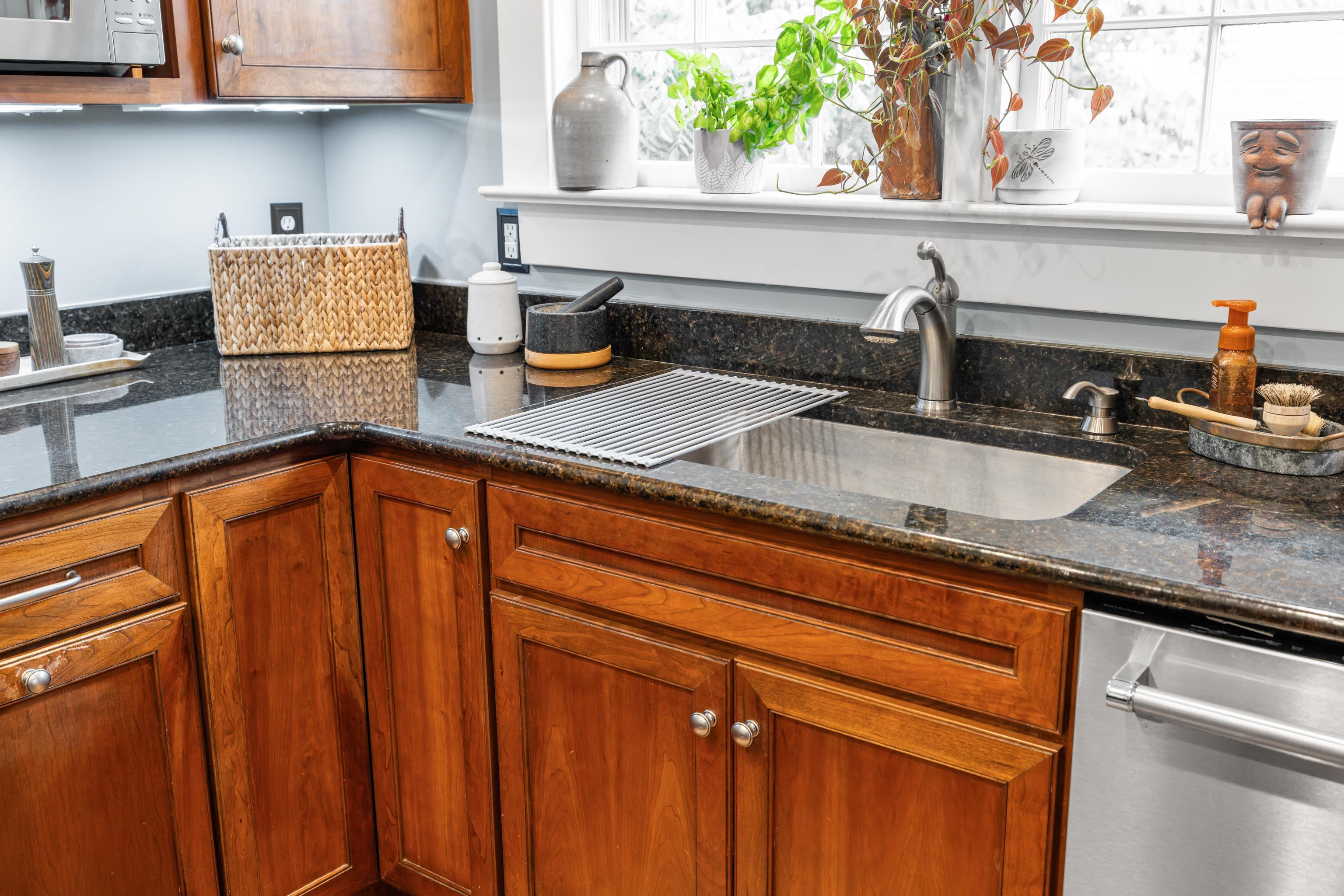 325 N NEW ST, STAUNTON, Virginia 24401, 4 Bedrooms Bedrooms, ,2 BathroomsBathrooms,Residential,325 N NEW ST,679361 MLS # 679361 325 N NEW ST, STAUNTON, Virginia 24401, 4 Bedrooms Bedrooms, ,2 BathroomsBathrooms,Residential,325 N NEW ST,679361 MLS # 679361