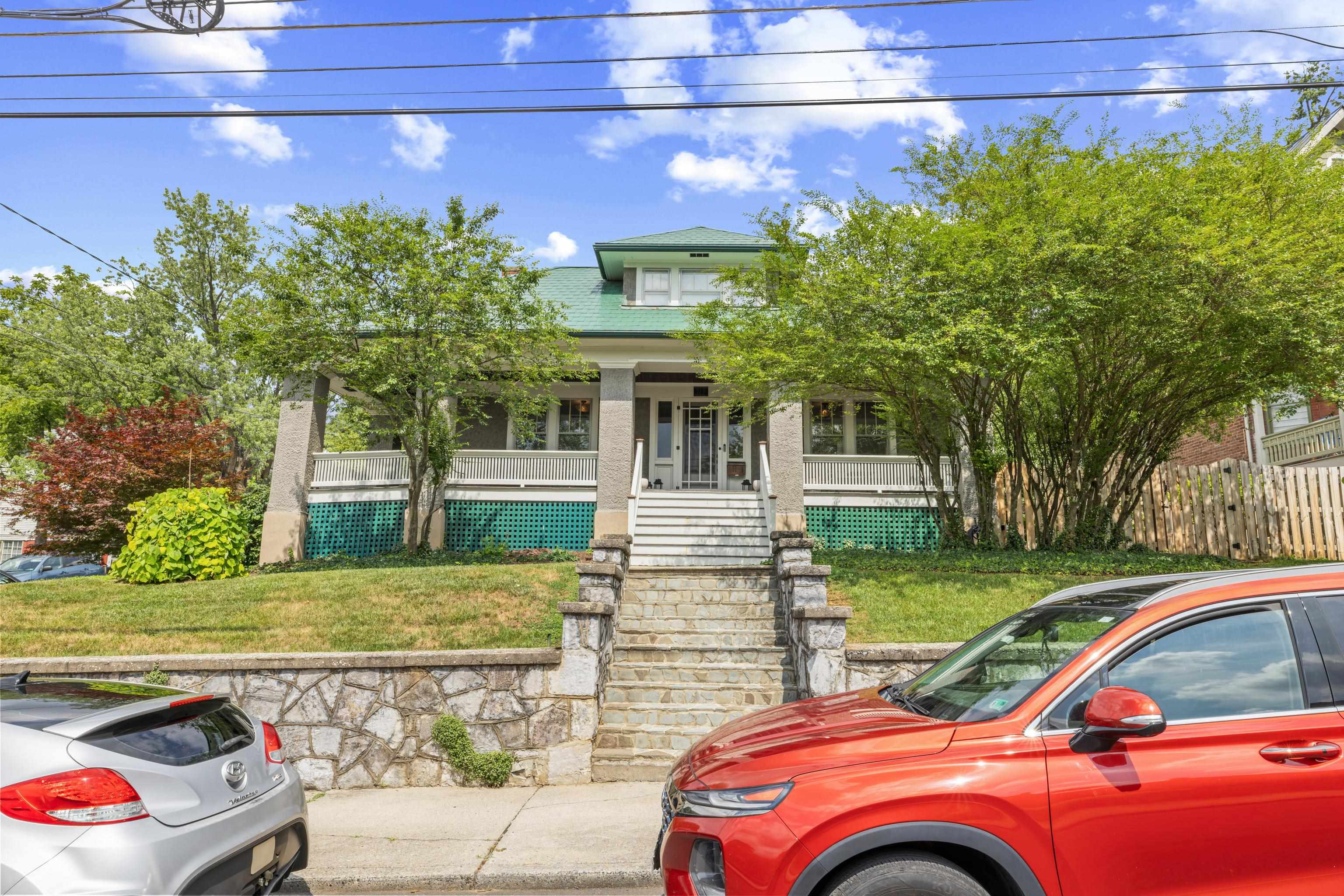 325 N NEW ST, STAUNTON, Virginia 24401, 4 Bedrooms Bedrooms, ,2 BathroomsBathrooms,Residential,325 N NEW ST,679361 MLS # 679361 325 N NEW ST, STAUNTON, Virginia 24401, 4 Bedrooms Bedrooms, ,2 BathroomsBathrooms,Residential,325 N NEW ST,679361 MLS # 679361