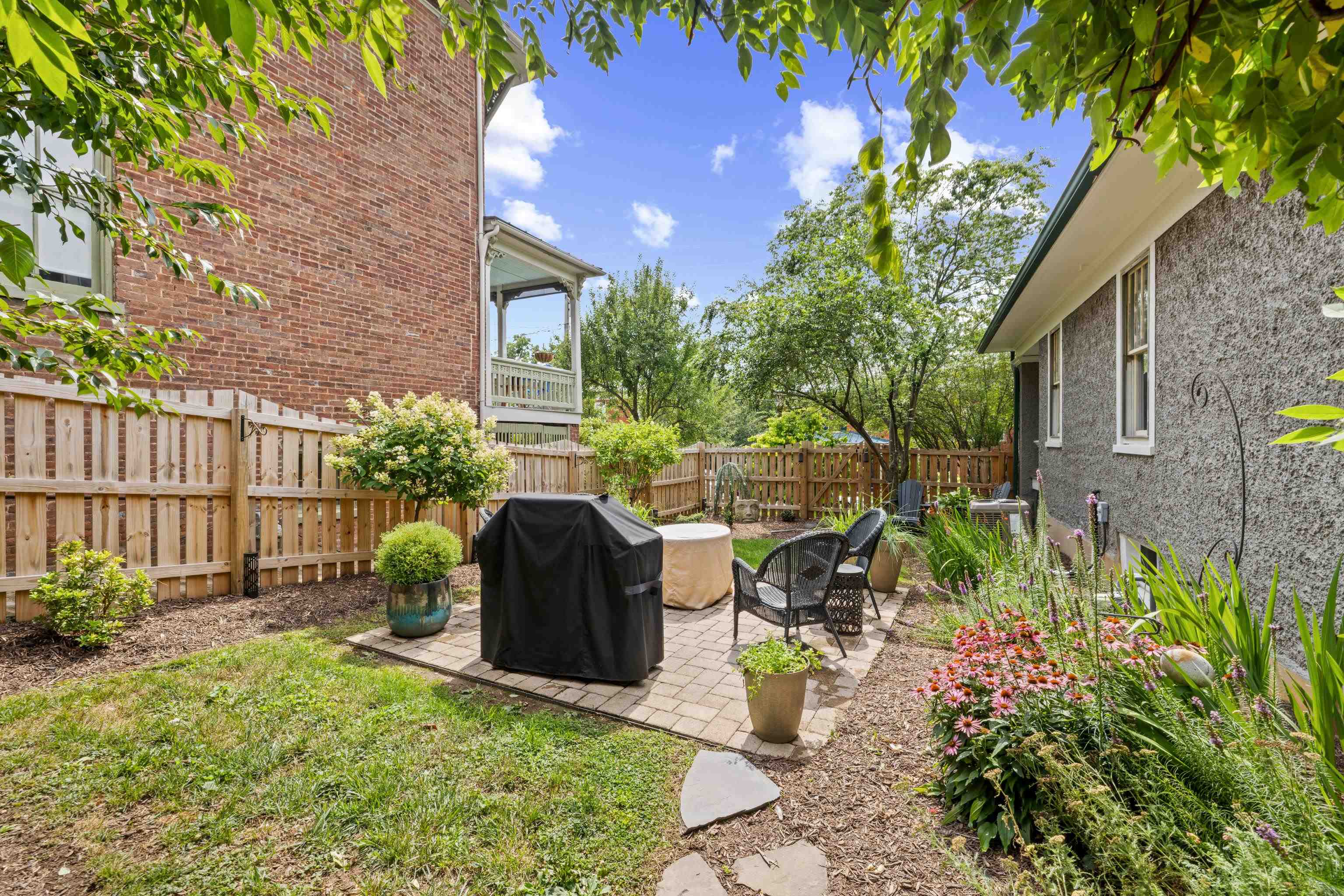 325 N NEW ST, STAUNTON, Virginia 24401, 4 Bedrooms Bedrooms, ,2 BathroomsBathrooms,Residential,325 N NEW ST,679361 MLS # 679361 325 N NEW ST, STAUNTON, Virginia 24401, 4 Bedrooms Bedrooms, ,2 BathroomsBathrooms,Residential,325 N NEW ST,679361 MLS # 679361