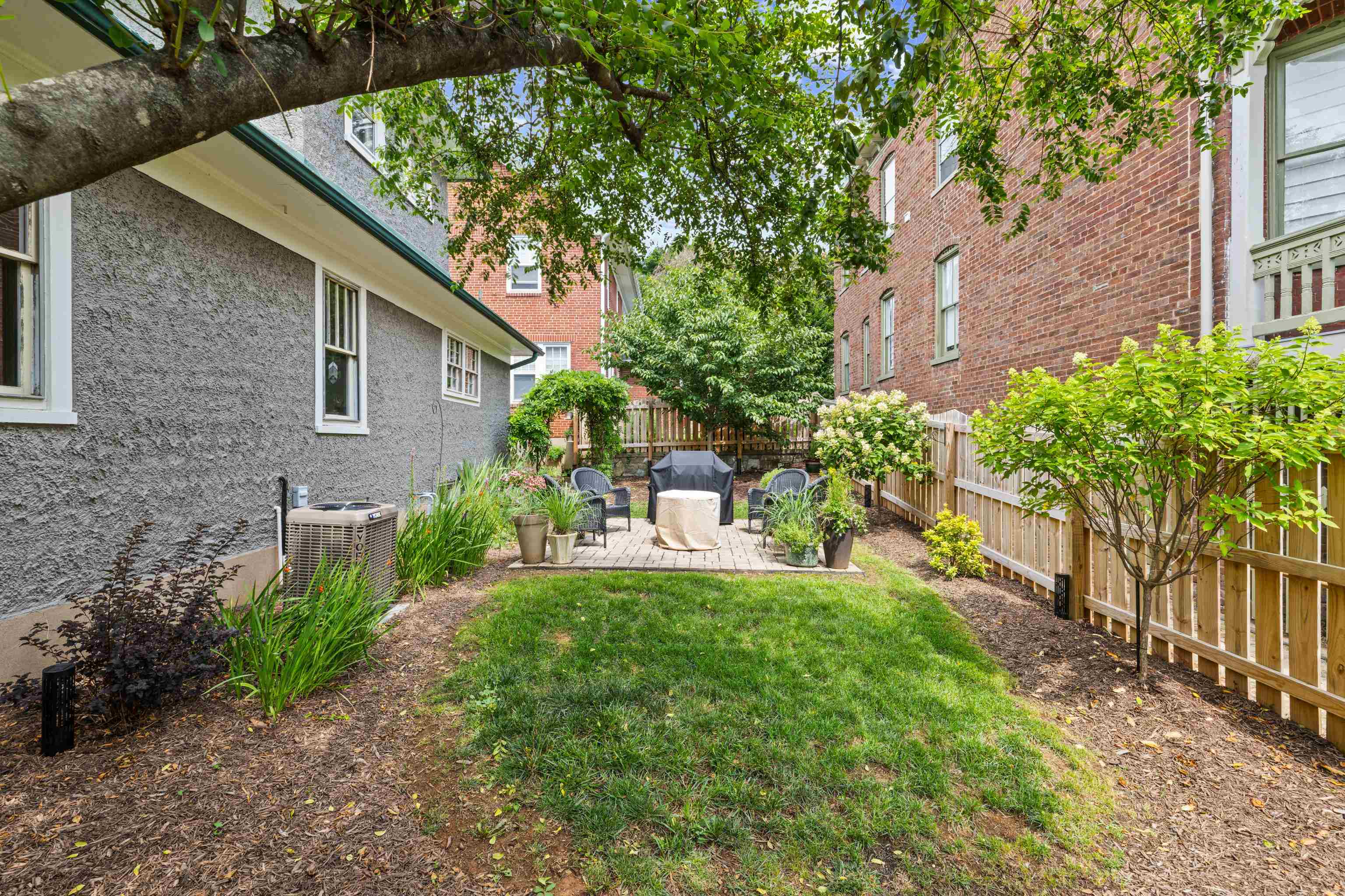 325 N NEW ST, STAUNTON, Virginia 24401, 4 Bedrooms Bedrooms, ,2 BathroomsBathrooms,Residential,325 N NEW ST,679361 MLS # 679361 325 N NEW ST, STAUNTON, Virginia 24401, 4 Bedrooms Bedrooms, ,2 BathroomsBathrooms,Residential,325 N NEW ST,679361 MLS # 679361