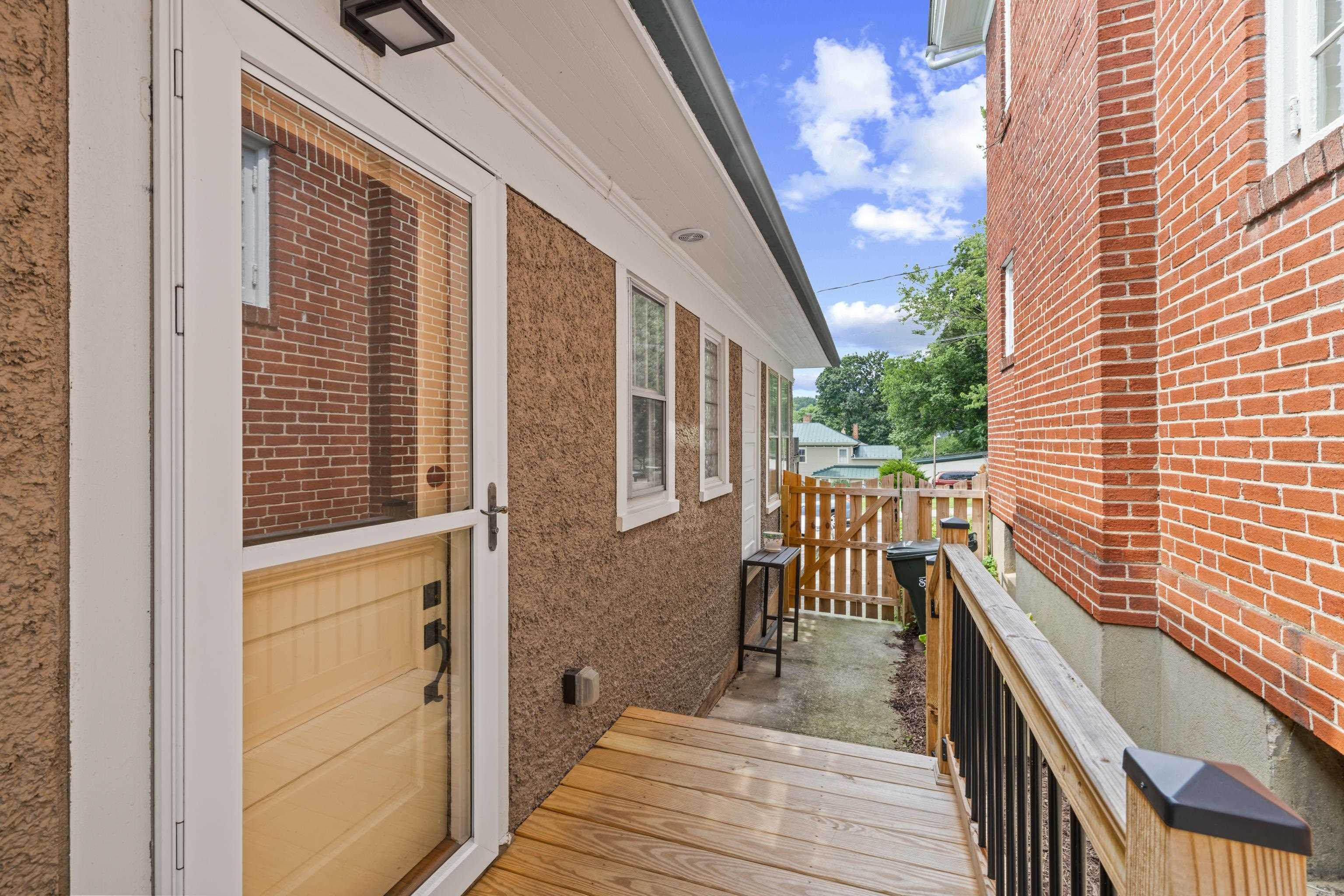 325 N NEW ST, STAUNTON, Virginia 24401, 4 Bedrooms Bedrooms, ,2 BathroomsBathrooms,Residential,325 N NEW ST,679361 MLS # 679361 325 N NEW ST, STAUNTON, Virginia 24401, 4 Bedrooms Bedrooms, ,2 BathroomsBathrooms,Residential,325 N NEW ST,679361 MLS # 679361