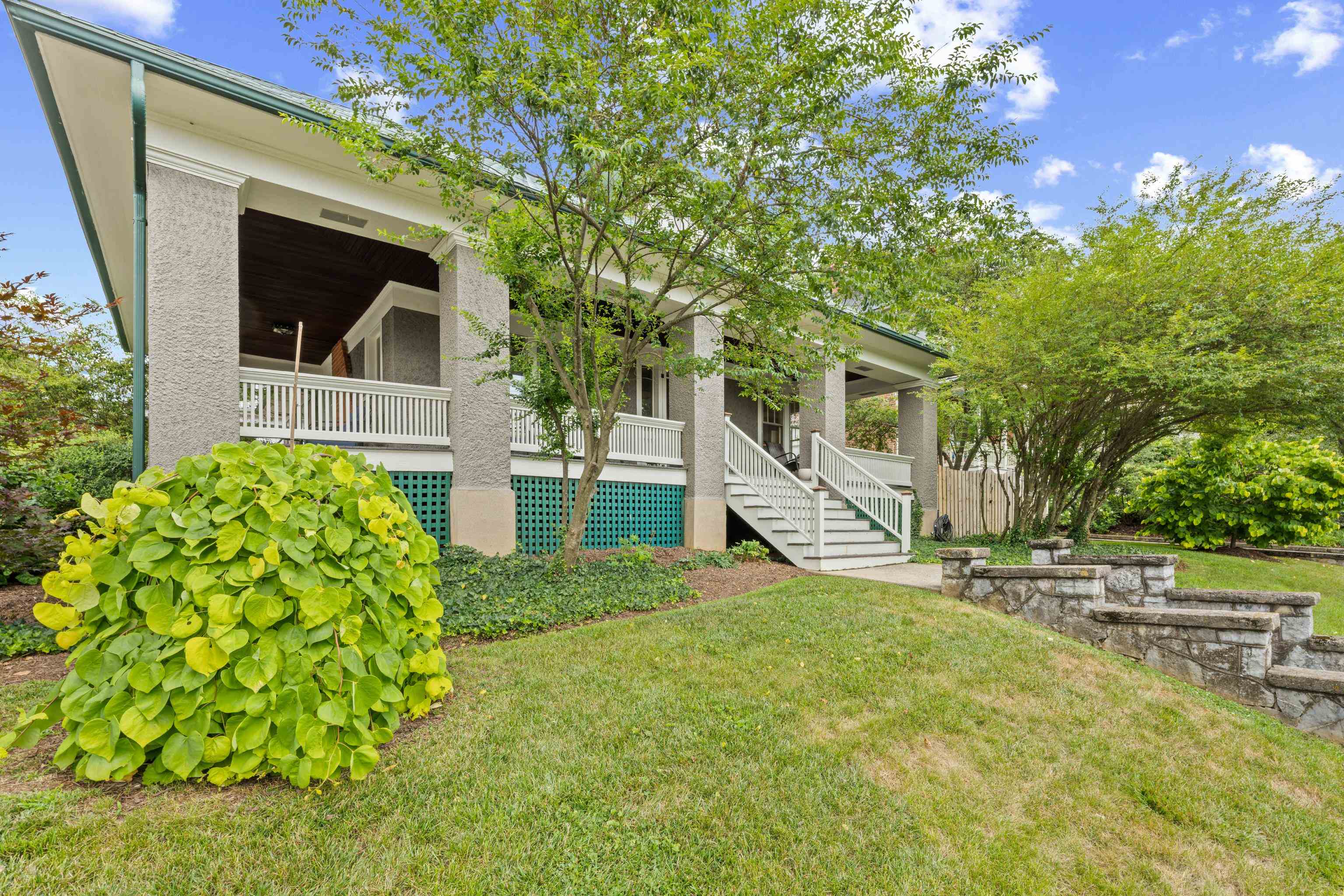 325 N NEW ST, STAUNTON, Virginia 24401, 4 Bedrooms Bedrooms, ,2 BathroomsBathrooms,Residential,325 N NEW ST,679361 MLS # 679361 325 N NEW ST, STAUNTON, Virginia 24401, 4 Bedrooms Bedrooms, ,2 BathroomsBathrooms,Residential,325 N NEW ST,679361 MLS # 679361