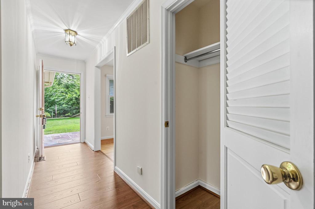 9808 TIMBER HTS, MARSHALL, Virginia 20115, 4 Bedrooms Bedrooms, ,3 BathroomsBathrooms,Residential,9808 TIMBER HTS,VAFQ2022790 MLS # VAFQ2022790 9808 TIMBER HTS, MARSHALL, Virginia 20115, 4 Bedrooms Bedrooms, ,3 BathroomsBathrooms,Residential,9808 TIMBER HTS,VAFQ2022790 MLS # VAFQ2022790