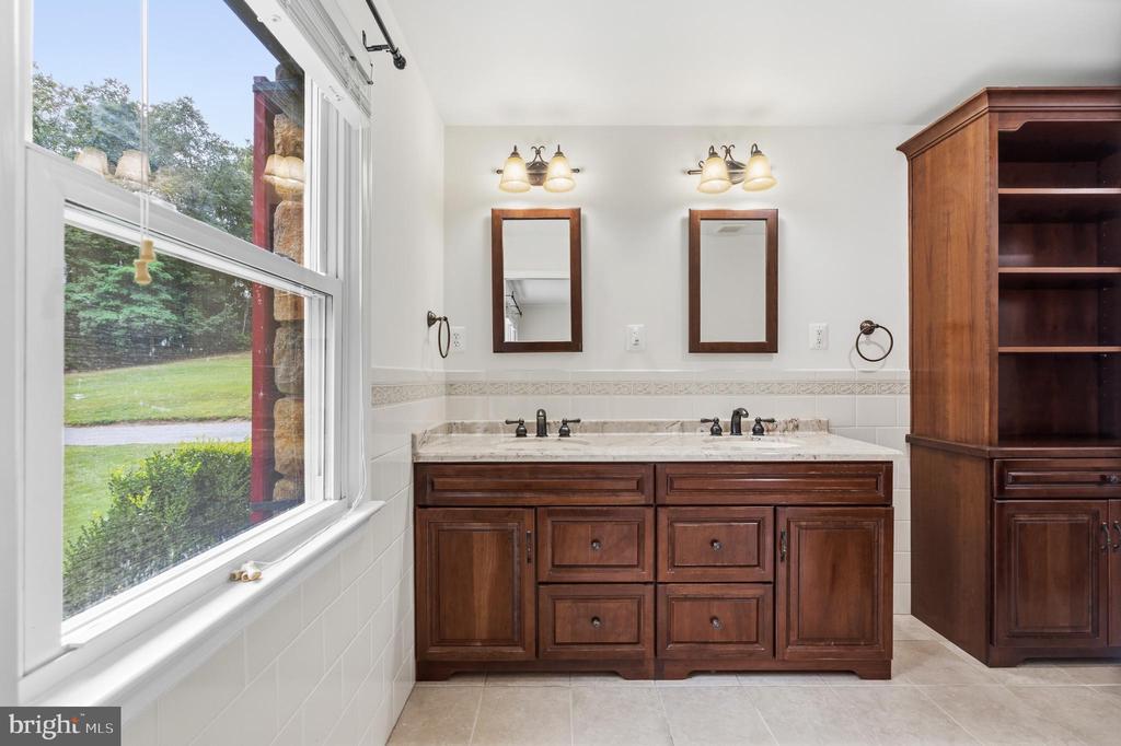 9808 TIMBER HTS, MARSHALL, Virginia 20115, 4 Bedrooms Bedrooms, ,3 BathroomsBathrooms,Residential,9808 TIMBER HTS,VAFQ2022790 MLS # VAFQ2022790 9808 TIMBER HTS, MARSHALL, Virginia 20115, 4 Bedrooms Bedrooms, ,3 BathroomsBathrooms,Residential,9808 TIMBER HTS,VAFQ2022790 MLS # VAFQ2022790