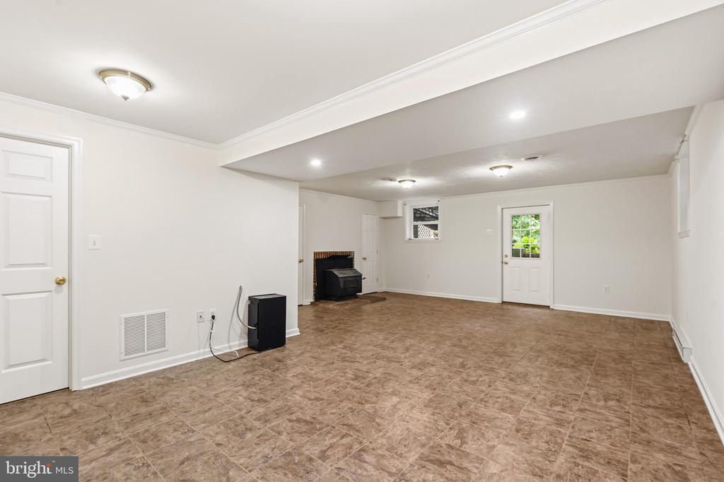 9808 TIMBER HTS, MARSHALL, Virginia 20115, 4 Bedrooms Bedrooms, ,3 BathroomsBathrooms,Residential,9808 TIMBER HTS,VAFQ2022790 MLS # VAFQ2022790 9808 TIMBER HTS, MARSHALL, Virginia 20115, 4 Bedrooms Bedrooms, ,3 BathroomsBathrooms,Residential,9808 TIMBER HTS,VAFQ2022790 MLS # VAFQ2022790