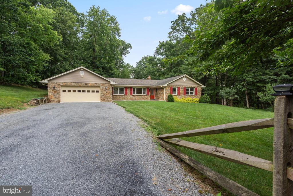 9808 TIMBER HTS, MARSHALL, Virginia 20115, 4 Bedrooms Bedrooms, ,3 BathroomsBathrooms,Residential,9808 TIMBER HTS,VAFQ2022790 MLS # VAFQ2022790 9808 TIMBER HTS, MARSHALL, Virginia 20115, 4 Bedrooms Bedrooms, ,3 BathroomsBathrooms,Residential,9808 TIMBER HTS,VAFQ2022790 MLS # VAFQ2022790
