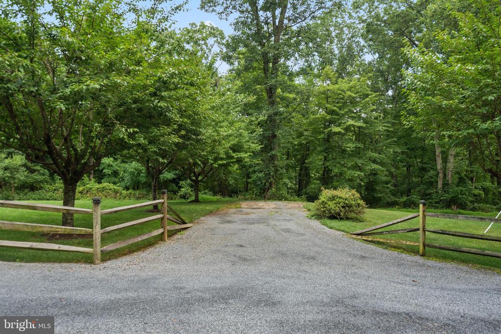 9808 TIMBER HTS, MARSHALL, Virginia 20115, 4 Bedrooms Bedrooms, ,3 BathroomsBathrooms,Residential,9808 TIMBER HTS,VAFQ2022790 MLS # VAFQ2022790 9808 TIMBER HTS, MARSHALL, Virginia 20115, 4 Bedrooms Bedrooms, ,3 BathroomsBathrooms,Residential,9808 TIMBER HTS,VAFQ2022790 MLS # VAFQ2022790