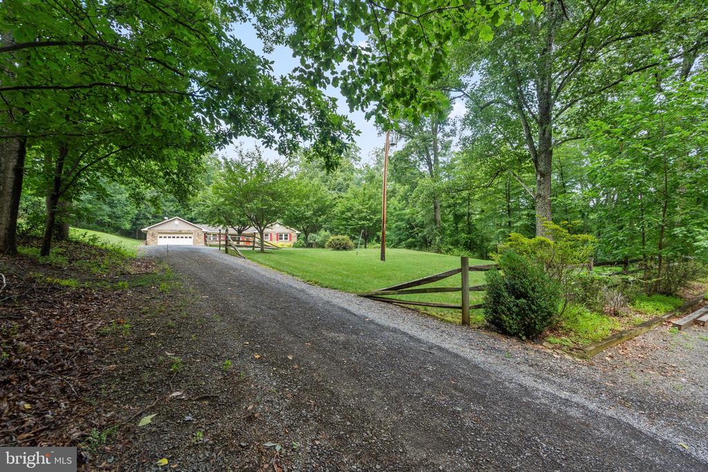 9808 TIMBER HTS, MARSHALL, Virginia 20115, 4 Bedrooms Bedrooms, ,3 BathroomsBathrooms,Residential,9808 TIMBER HTS,VAFQ2022790 MLS # VAFQ2022790 9808 TIMBER HTS, MARSHALL, Virginia 20115, 4 Bedrooms Bedrooms, ,3 BathroomsBathrooms,Residential,9808 TIMBER HTS,VAFQ2022790 MLS # VAFQ2022790