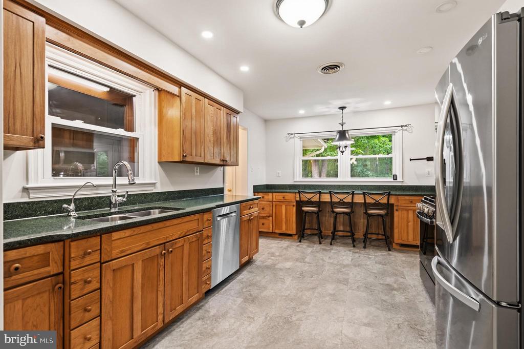 9808 TIMBER HTS, MARSHALL, Virginia 20115, 4 Bedrooms Bedrooms, ,3 BathroomsBathrooms,Residential,9808 TIMBER HTS,VAFQ2022790 MLS # VAFQ2022790 9808 TIMBER HTS, MARSHALL, Virginia 20115, 4 Bedrooms Bedrooms, ,3 BathroomsBathrooms,Residential,9808 TIMBER HTS,VAFQ2022790 MLS # VAFQ2022790