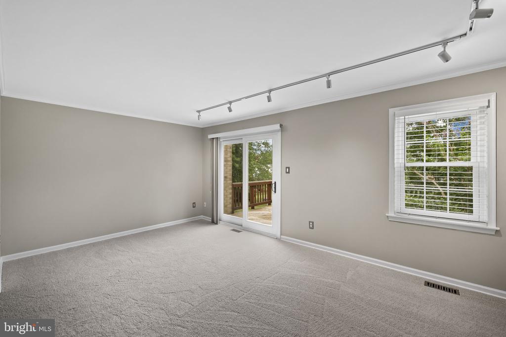 210 LEEDS CT E, WARRENTON, Virginia 20186, 3 Bedrooms Bedrooms, ,2 BathroomsBathrooms,Residential,210 LEEDS CT E,VAFQ2022878 MLS # VAFQ2022878