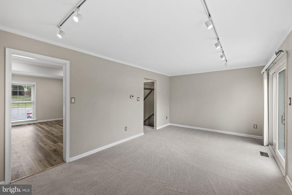 210 LEEDS CT E, WARRENTON, Virginia 20186, 3 Bedrooms Bedrooms, ,2 BathroomsBathrooms,Residential,210 LEEDS CT E,VAFQ2022878 MLS # VAFQ2022878