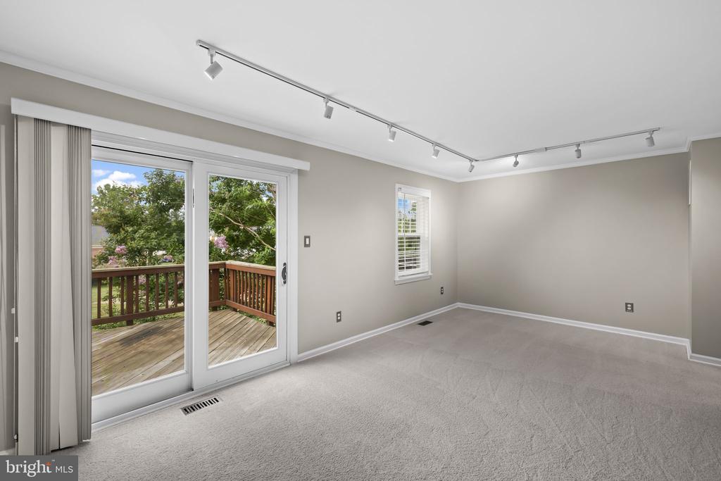 210 LEEDS CT E, WARRENTON, Virginia 20186, 3 Bedrooms Bedrooms, ,2 BathroomsBathrooms,Residential,210 LEEDS CT E,VAFQ2022878 MLS # VAFQ2022878