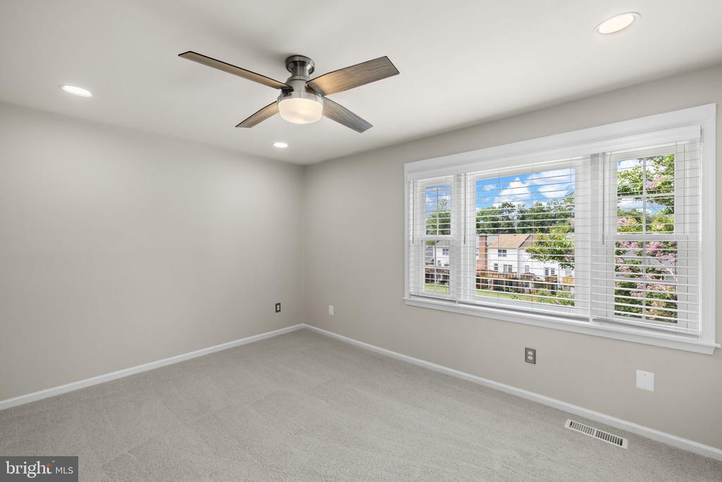 210 LEEDS CT E, WARRENTON, Virginia 20186, 3 Bedrooms Bedrooms, ,2 BathroomsBathrooms,Residential,210 LEEDS CT E,VAFQ2022878 MLS # VAFQ2022878