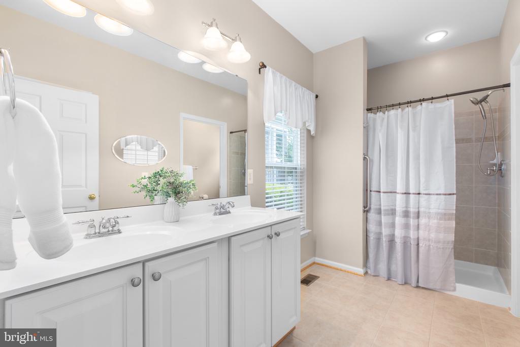5427 E RICH MOUNTAIN WAY, FREDERICKSBURG, Virginia 22407, 3 Bedrooms Bedrooms, ,3 BathroomsBathrooms,Residential,5427 E RICH MOUNTAIN WAY,VASP2042836 MLS # VASP2042836 5427 E RICH MOUNTAIN WAY, FREDERICKSBURG, Virginia 22407, 3 Bedrooms Bedrooms, ,3 BathroomsBathrooms,Residential,5427 E RICH MOUNTAIN WAY,VASP2042836 MLS # VASP2042836