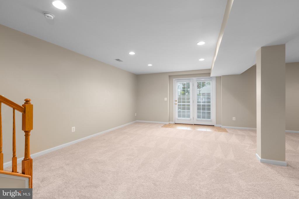 5427 E RICH MOUNTAIN WAY, FREDERICKSBURG, Virginia 22407, 3 Bedrooms Bedrooms, ,3 BathroomsBathrooms,Residential,5427 E RICH MOUNTAIN WAY,VASP2042836 MLS # VASP2042836 5427 E RICH MOUNTAIN WAY, FREDERICKSBURG, Virginia 22407, 3 Bedrooms Bedrooms, ,3 BathroomsBathrooms,Residential,5427 E RICH MOUNTAIN WAY,VASP2042836 MLS # VASP2042836