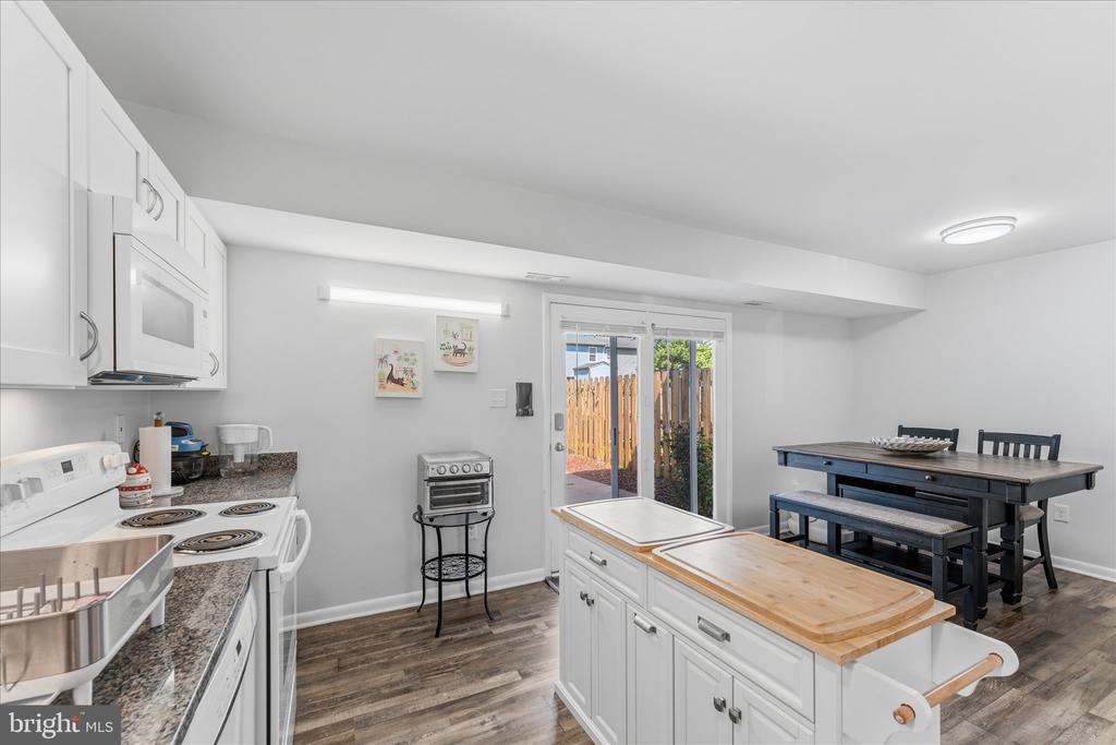 5116 PECAN DR, FREDERICKSBURG, Virginia 22407, 3 Bedrooms Bedrooms, ,1 BathroomBathrooms,Residential,BREEZEWOOD,5116 PECAN DR,VASP2043282 MLS # VASP2043282 5116 PECAN DR, FREDERICKSBURG, Virginia 22407, 3 Bedrooms Bedrooms, ,1 BathroomBathrooms,Residential,BREEZEWOOD,5116 PECAN DR,VASP2043282 MLS # VASP2043282