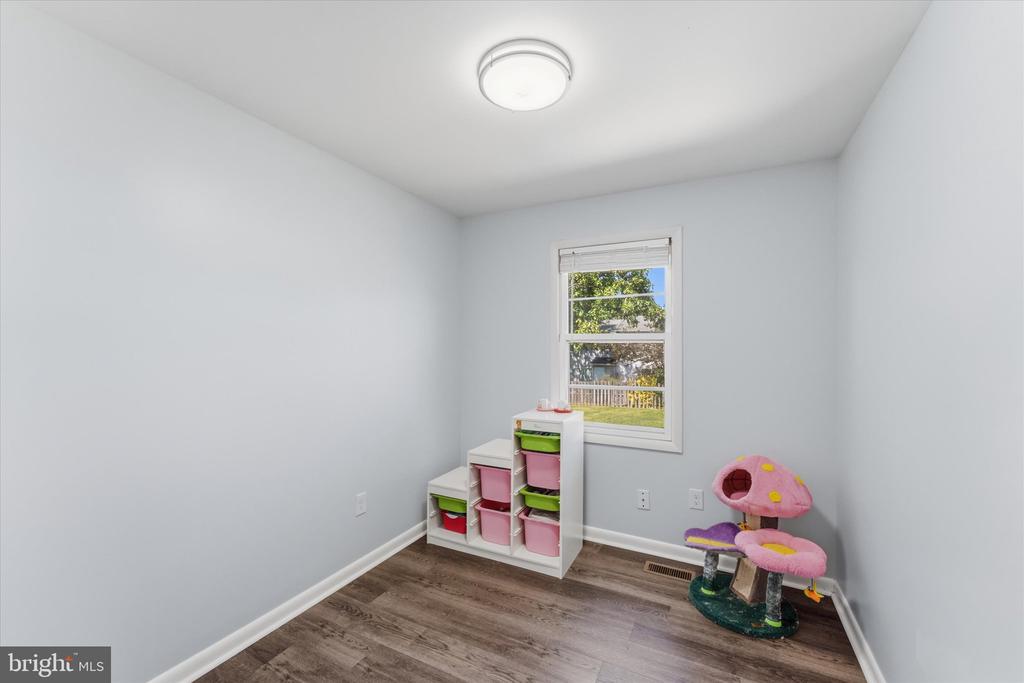 5116 PECAN DR, FREDERICKSBURG, Virginia 22407, 3 Bedrooms Bedrooms, ,1 BathroomBathrooms,Residential,BREEZEWOOD,5116 PECAN DR,VASP2043282 MLS # VASP2043282 5116 PECAN DR, FREDERICKSBURG, Virginia 22407, 3 Bedrooms Bedrooms, ,1 BathroomBathrooms,Residential,BREEZEWOOD,5116 PECAN DR,VASP2043282 MLS # VASP2043282